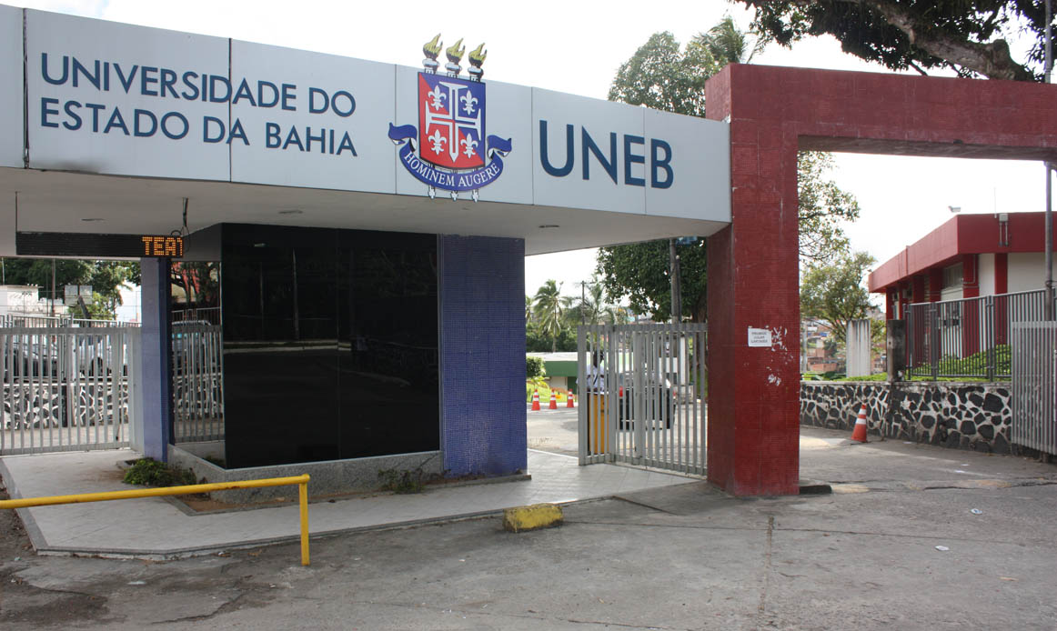 Resultado de imagem para fotos da fachada da uneb em salvador