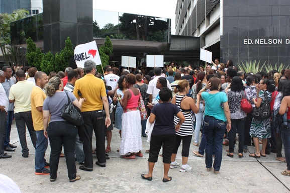 ADUNEB repudia a proposta de reajuste linear